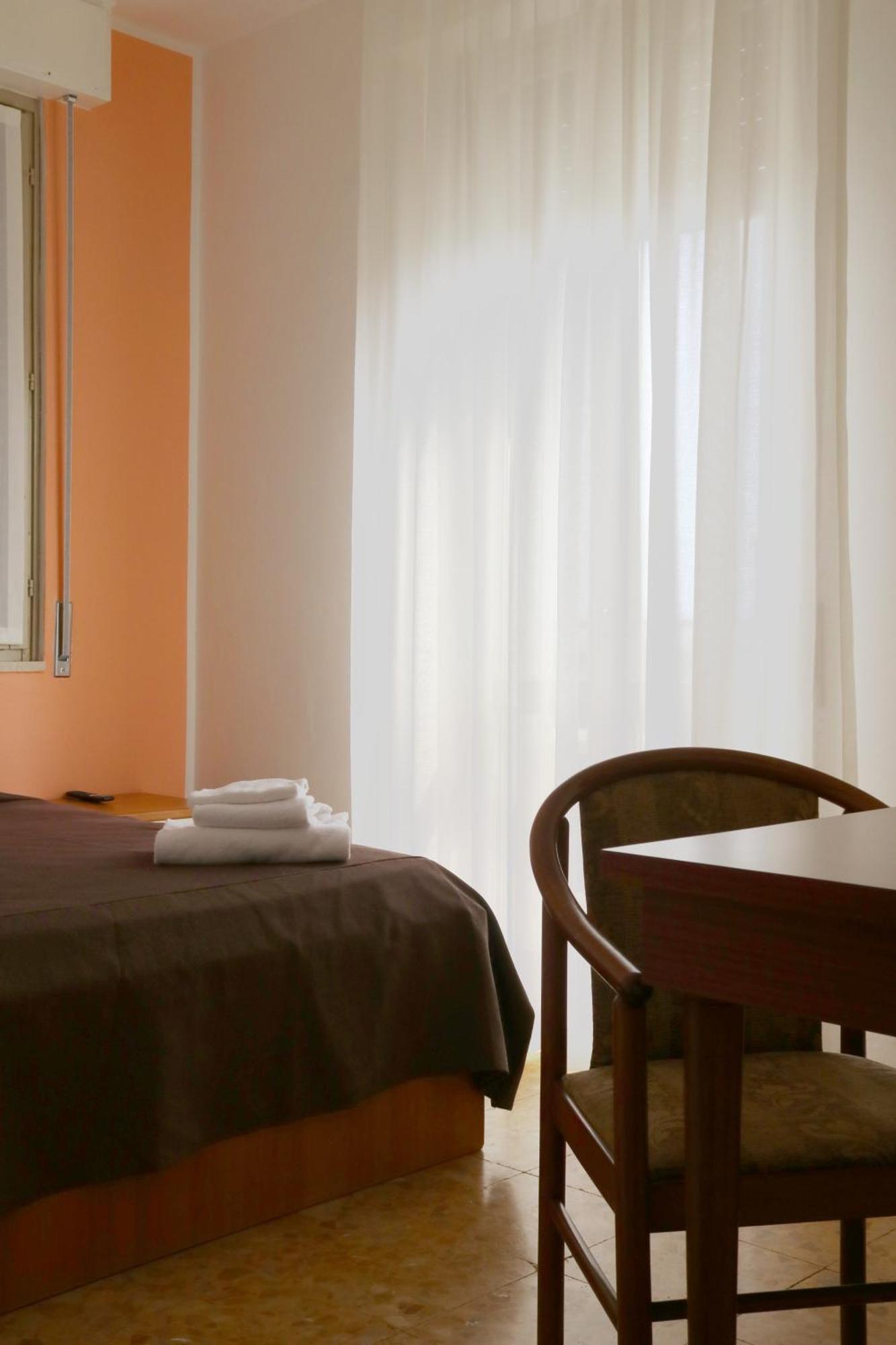 Hotel Villa Trieste Sirmione Quarto foto
