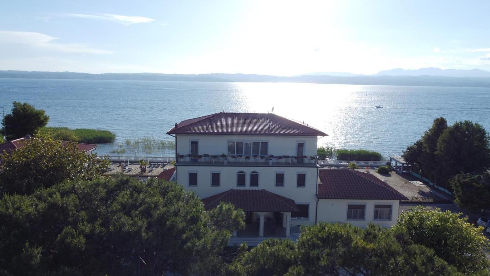 Hotel Villa Trieste Sirmione Exterior foto