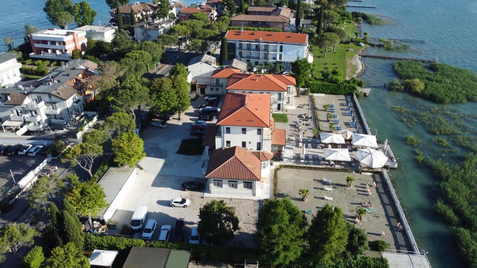 Hotel Villa Trieste Sirmione Exterior foto